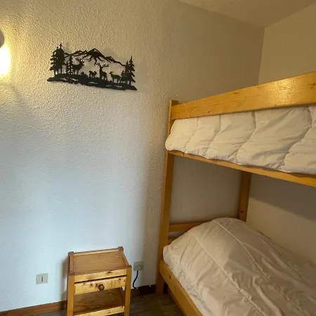 Апартаменты Calme Avec Parking Proche Commodites - Fr-1-505-194 *